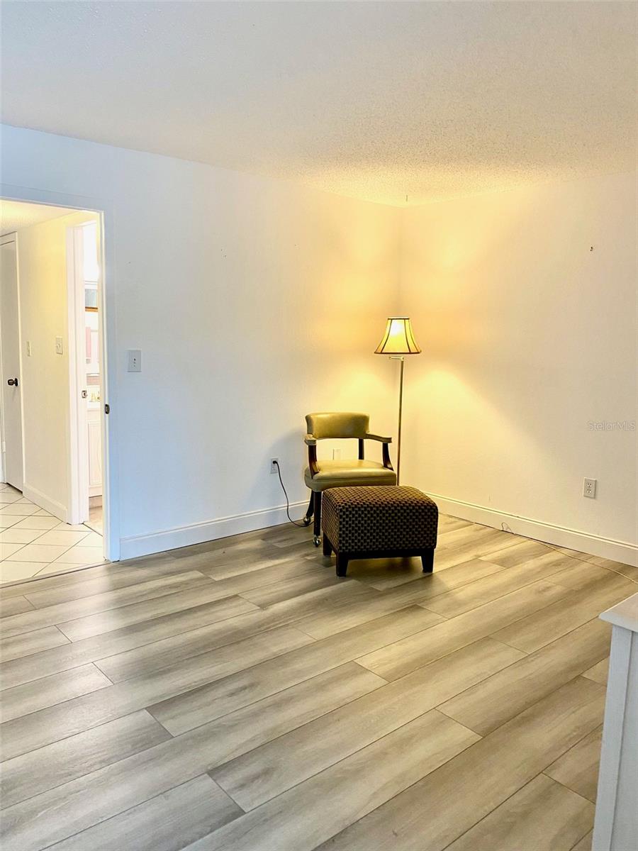 Image 11 of 30 For 10032 65th Avenue N 17