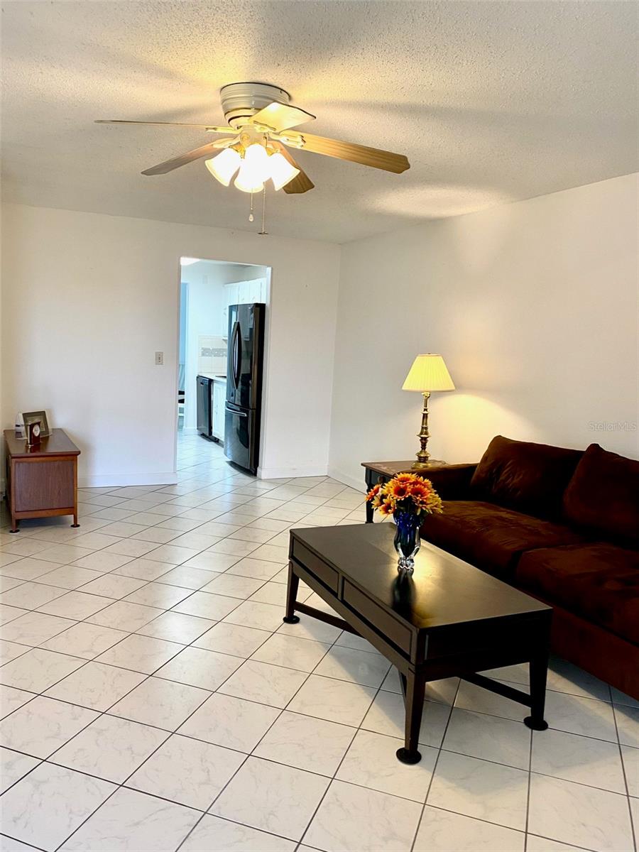 Image 5 of 30 For 10032 65th Avenue N 17