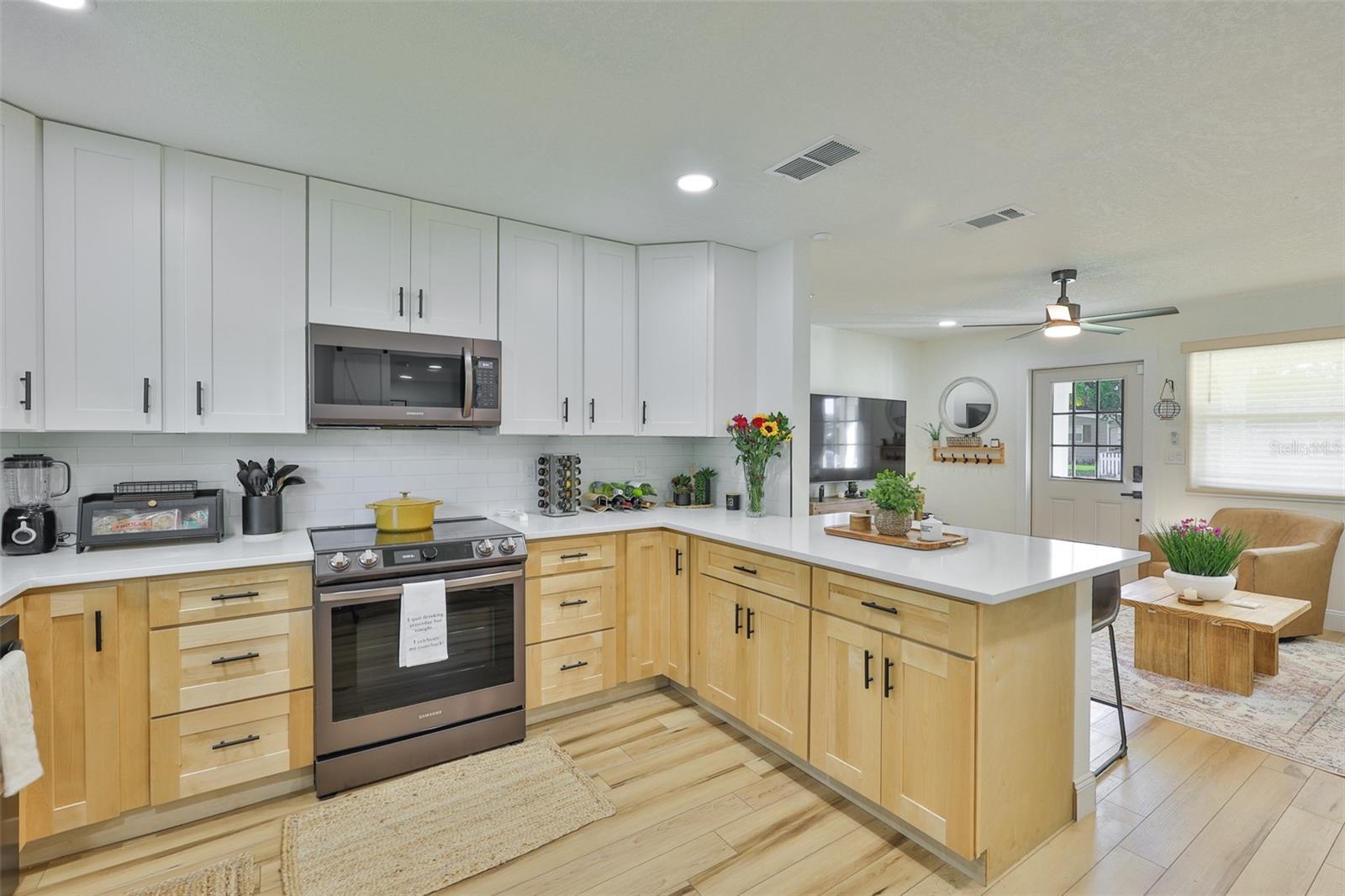 Image 11 of 38 For 4703 Wallace Avenue