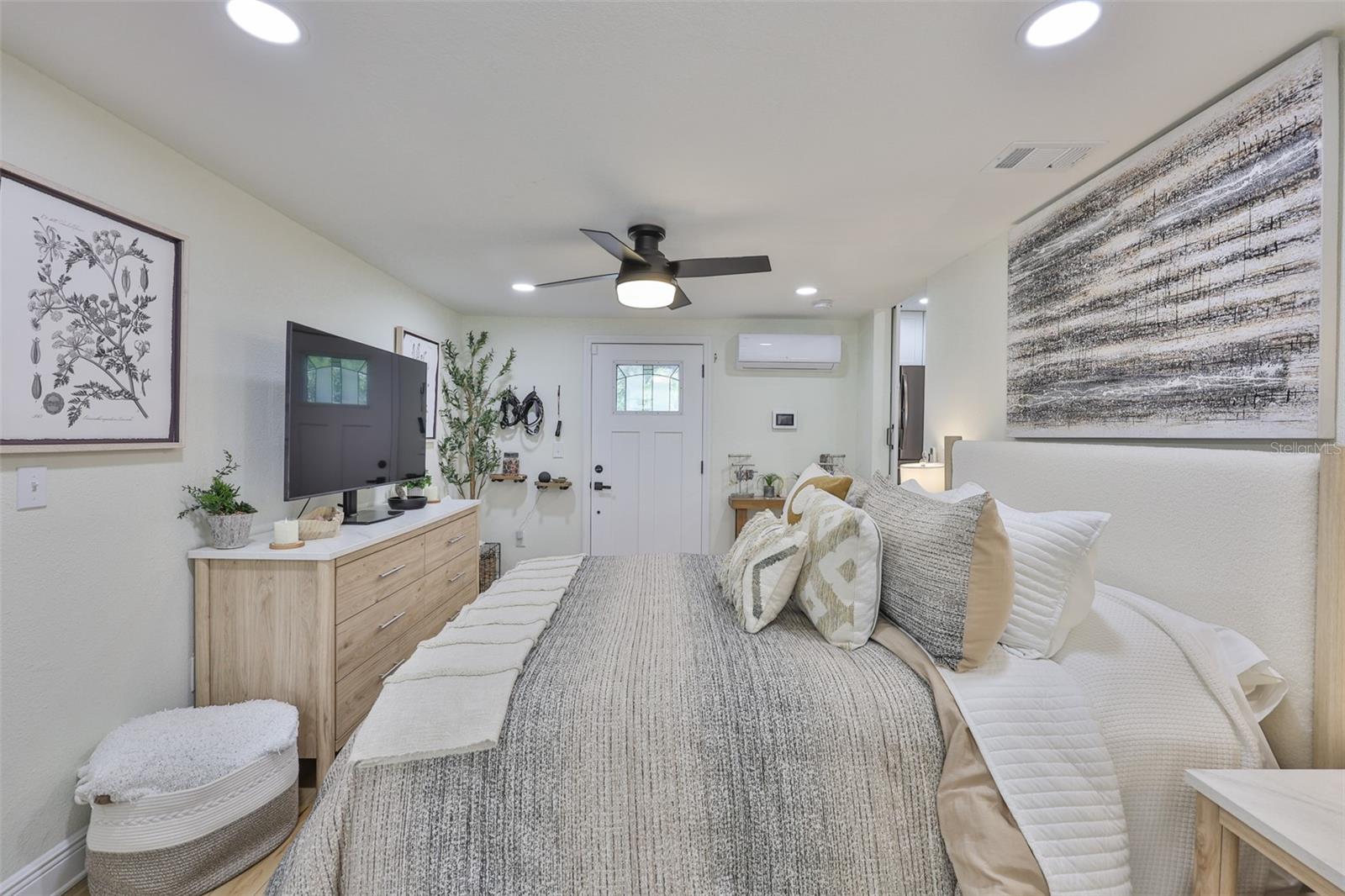 Image 16 of 38 For 4703 Wallace Avenue