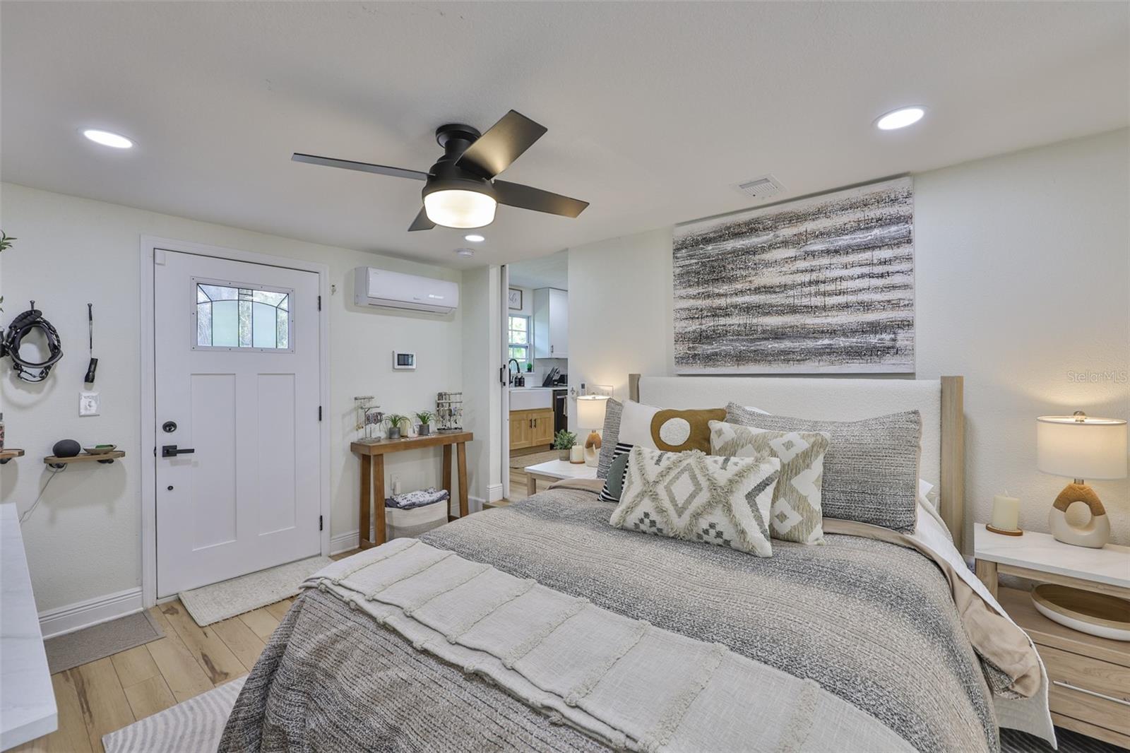 Image 17 of 38 For 4703 Wallace Avenue