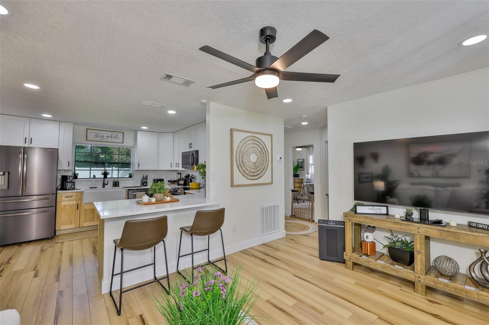 Image 5 of 38 For 4703 Wallace Avenue