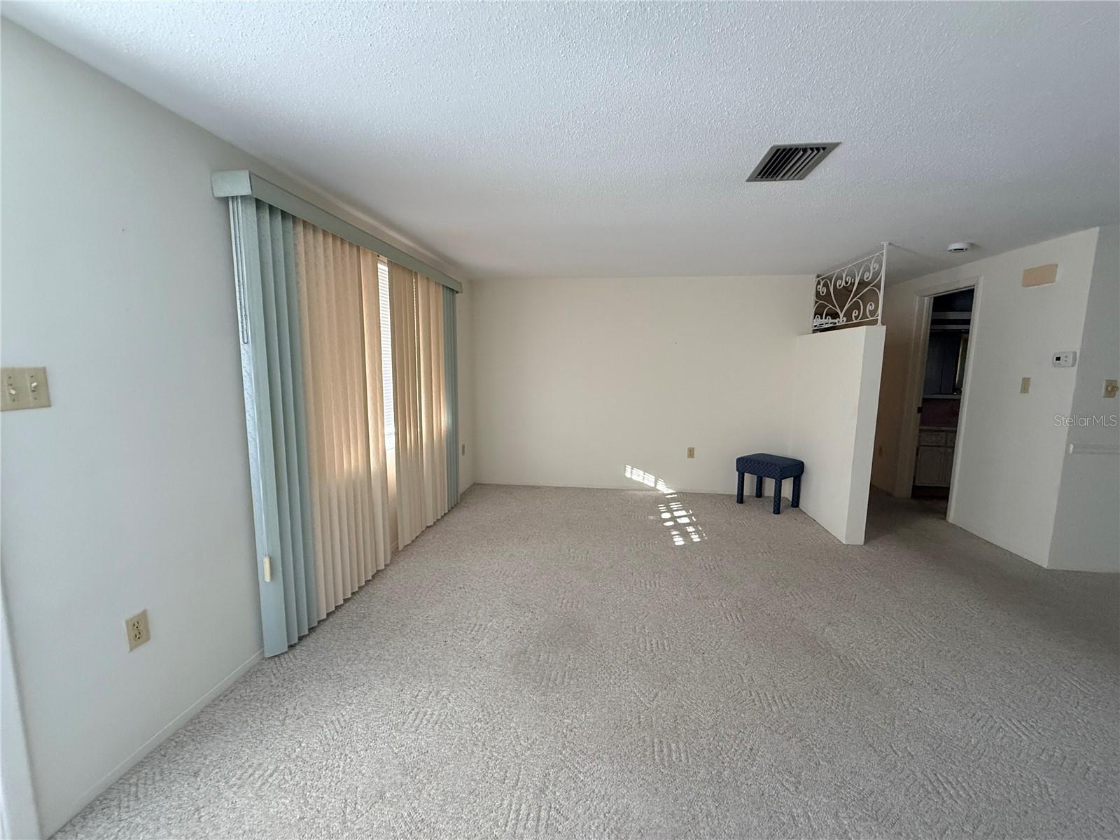 Image 3 of 15 For 10502 Laburnum Drive