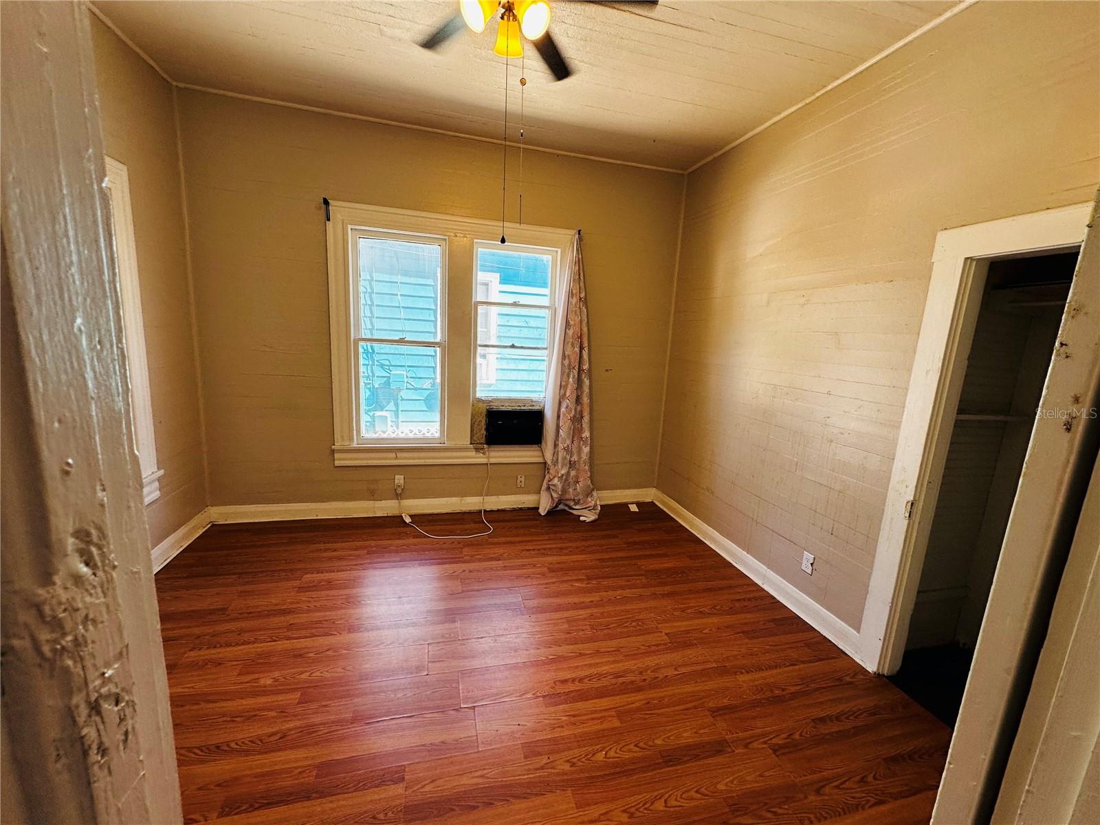 Image 11 of 41 For 2415 Marconi Street