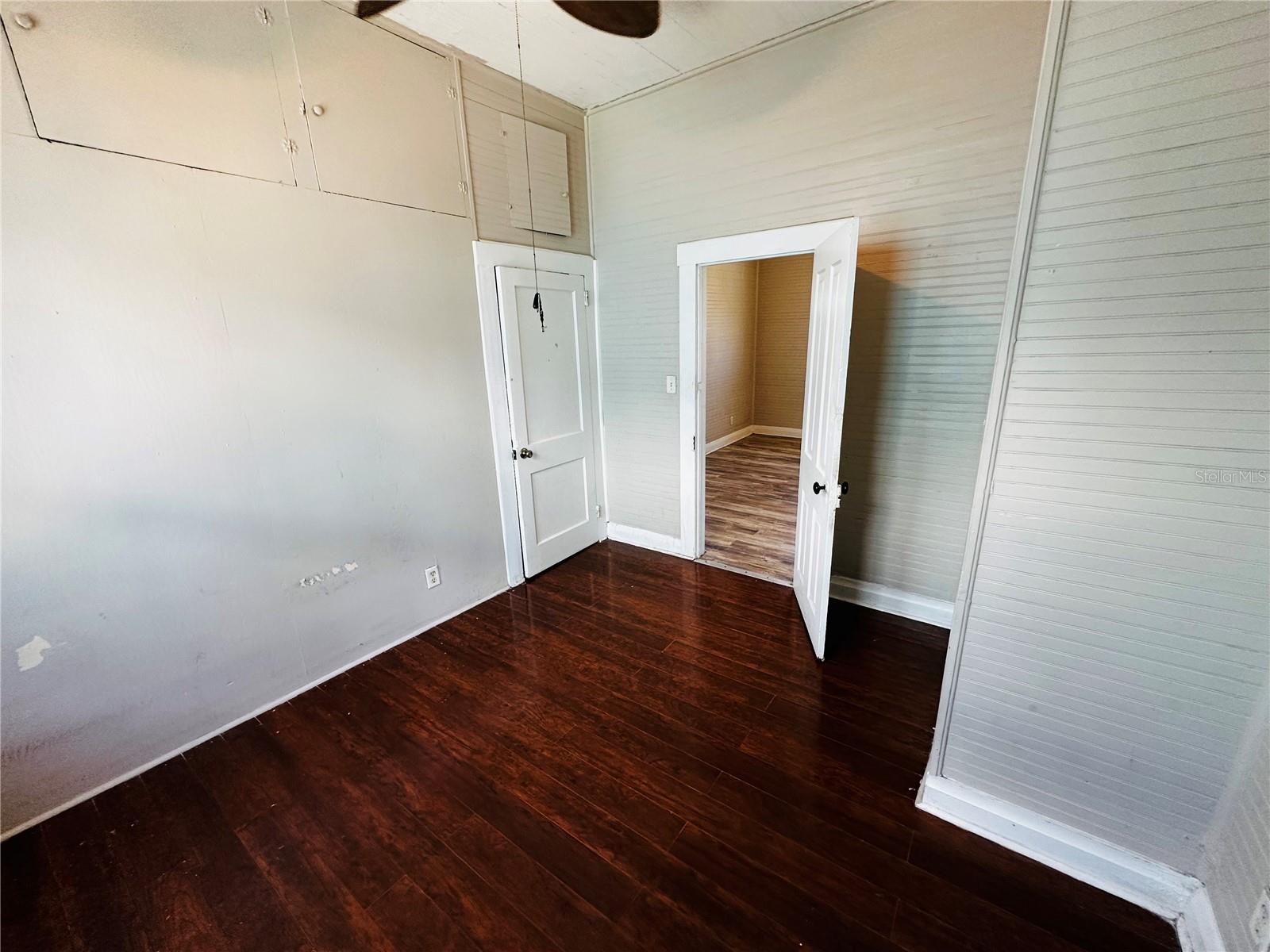 Image 14 of 41 For 2415 Marconi Street