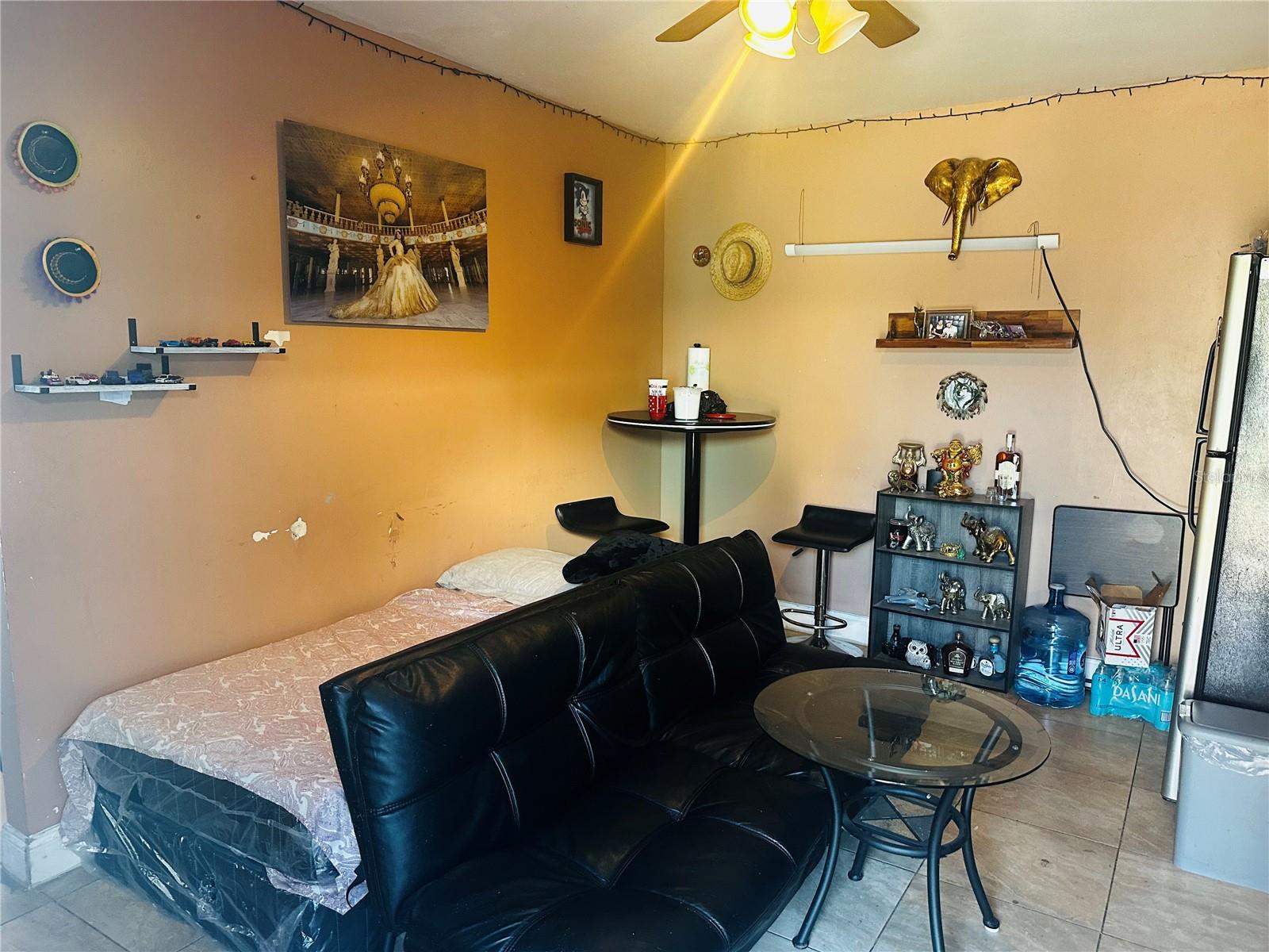 Image 38 of 41 For 2415 Marconi Street