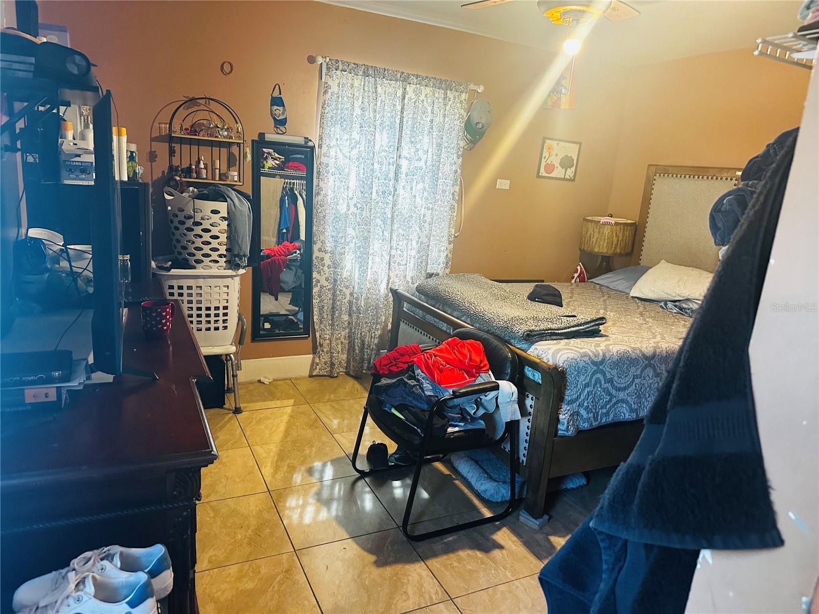 Image 39 of 41 For 2415 Marconi Street