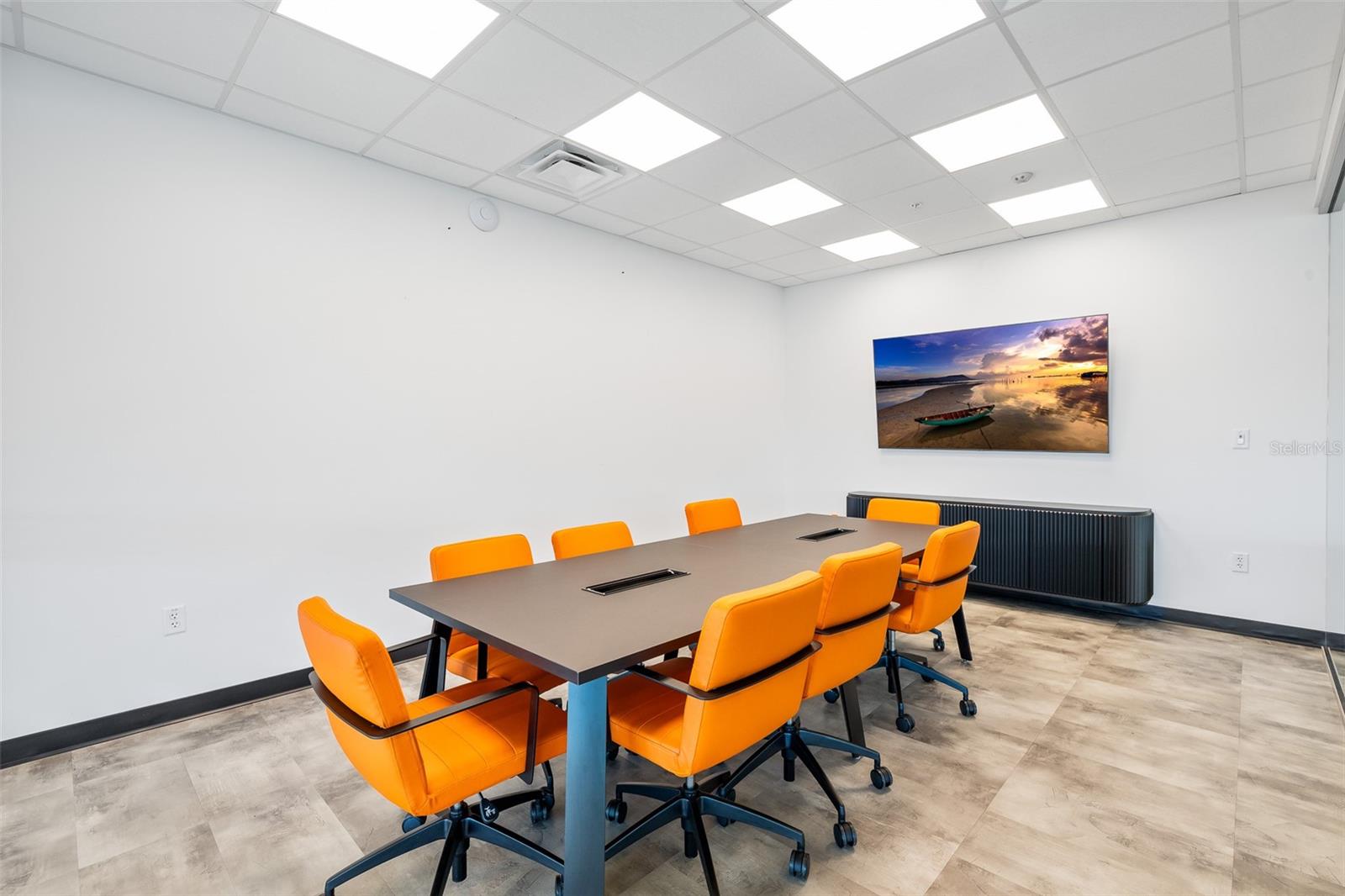 Image 12 of 21 For 1111 34th Street 102