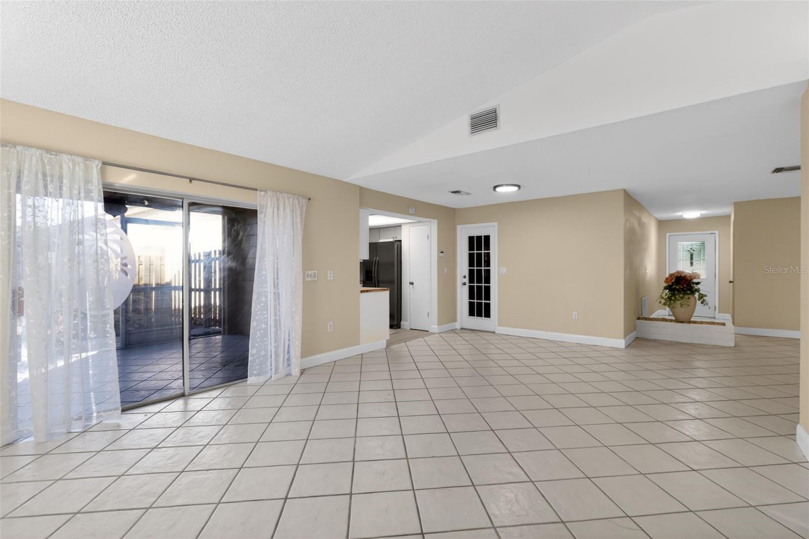 Image 4 of 28 For 4250 Pinefield Avenue