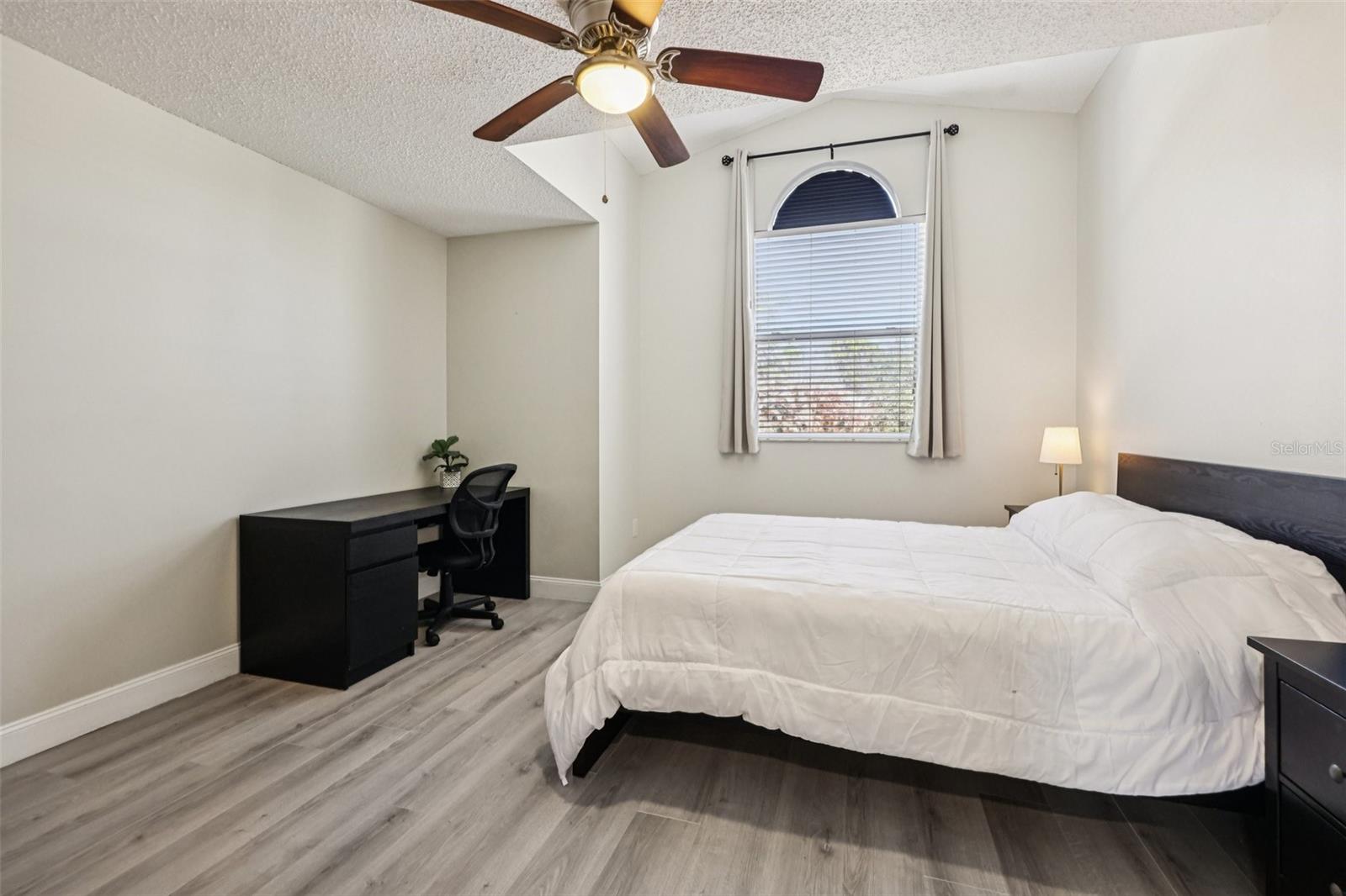 Image 19 of 42 For 14206 Squirrel Run