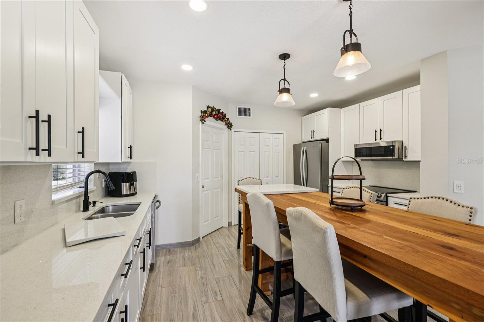 Image 3 of 42 For 14206 Squirrel Run