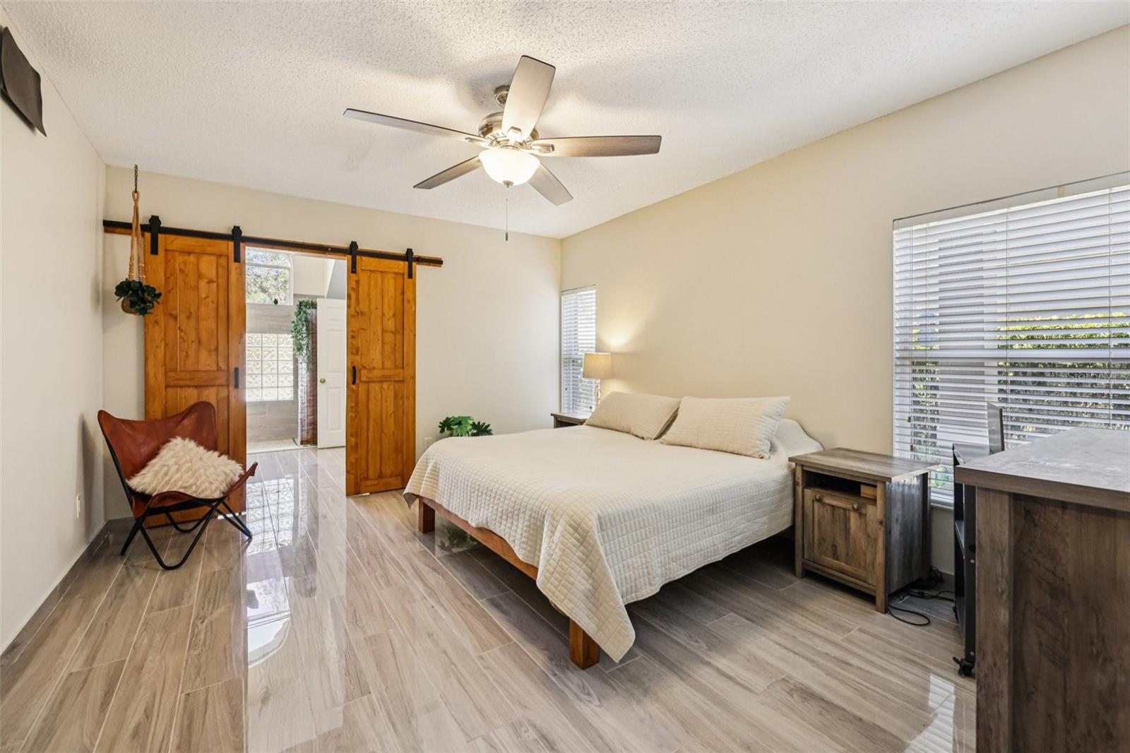 Image 5 of 42 For 14206 Squirrel Run