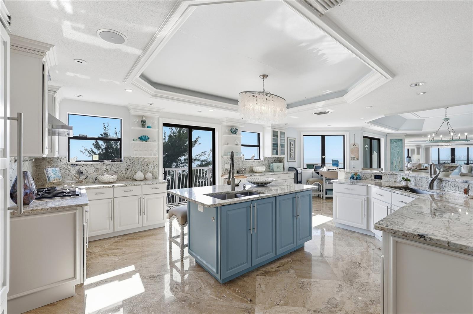 Image 15 of 82 For 19730 Gulf Boulevard 4