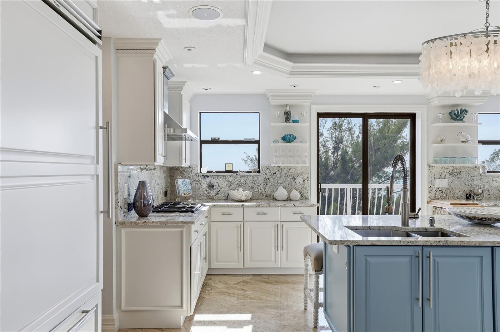 Image 19 of 82 For 19730 Gulf Boulevard 4