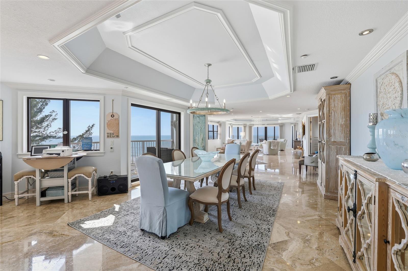 Image 22 of 82 For 19730 Gulf Boulevard 4