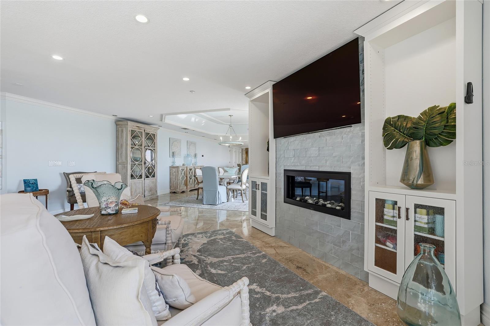 Image 25 of 82 For 19730 Gulf Boulevard 4