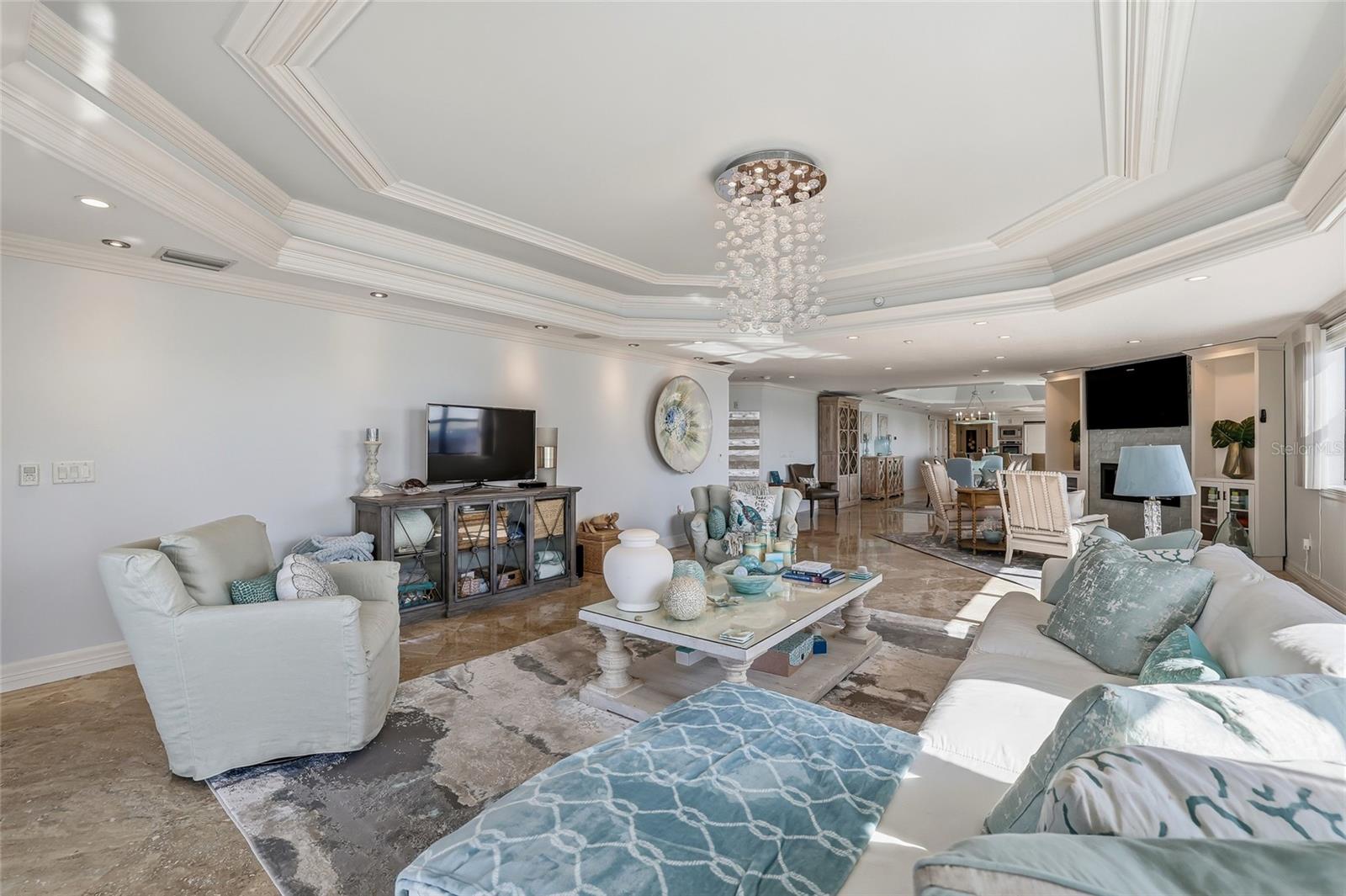 Image 33 of 82 For 19730 Gulf Boulevard 4