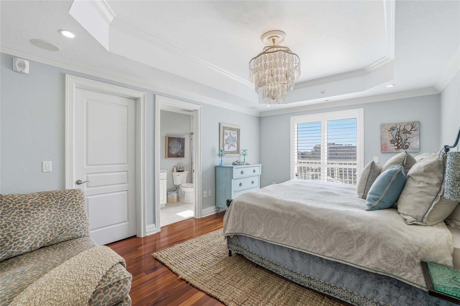 Image 63 of 82 For 19730 Gulf Boulevard 4