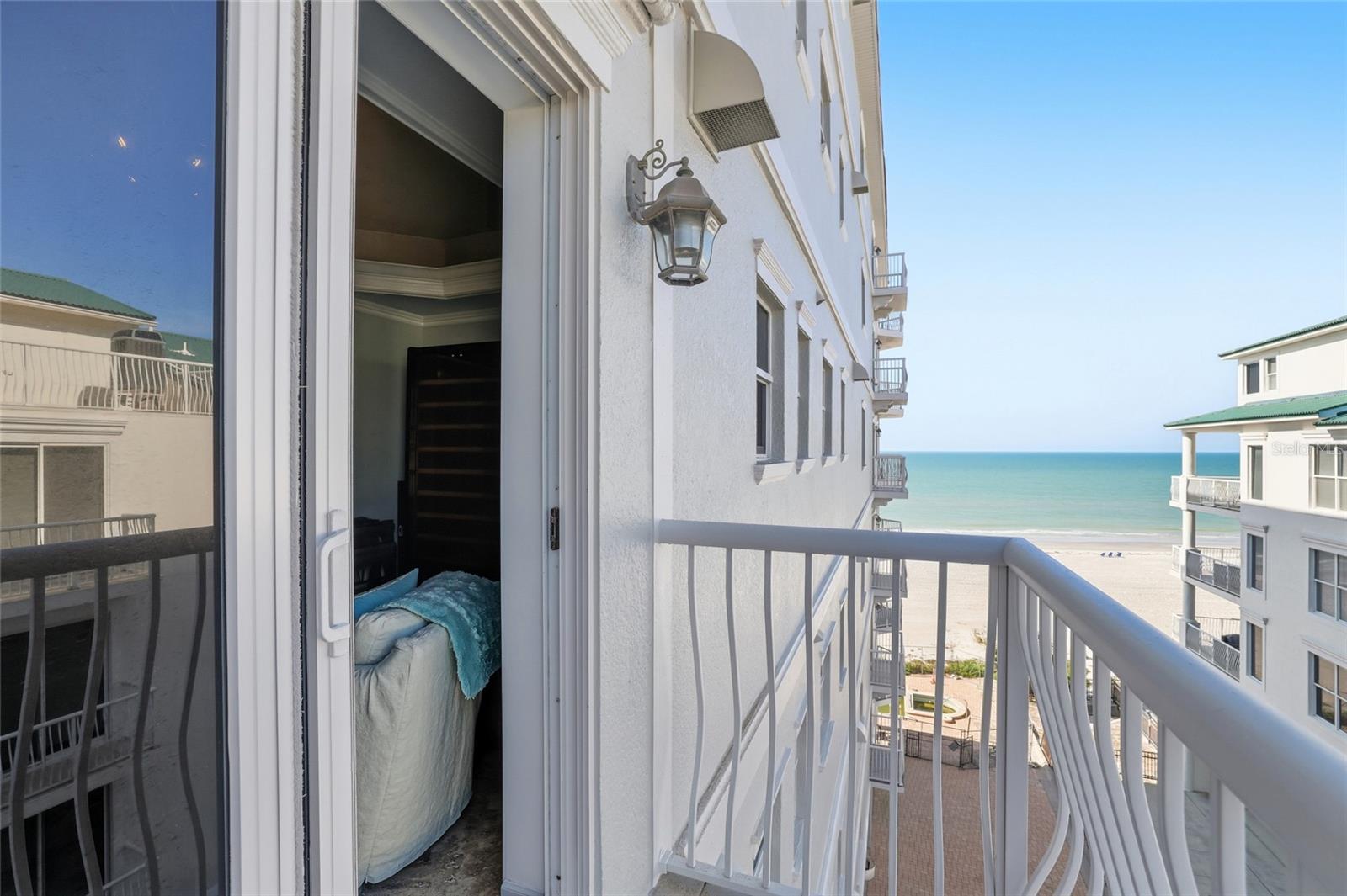 Image 76 of 82 For 19730 Gulf Boulevard 4