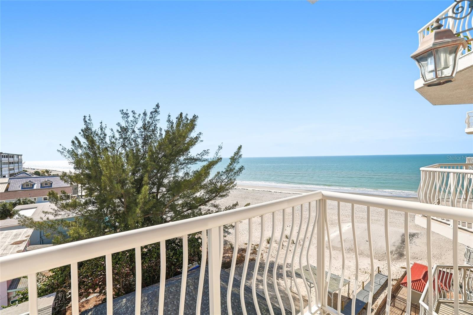 Image 77 of 82 For 19730 Gulf Boulevard 4