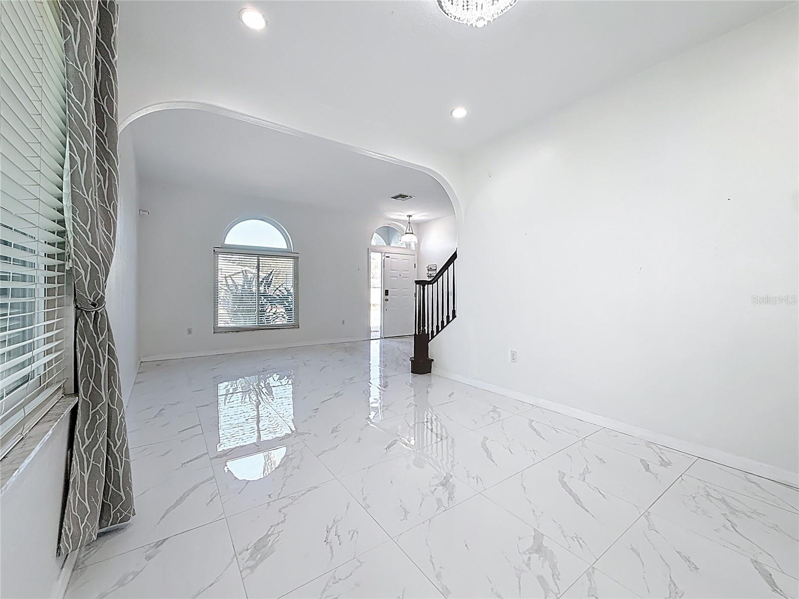 Image 12 of 100 For 380 Rosalind Lane