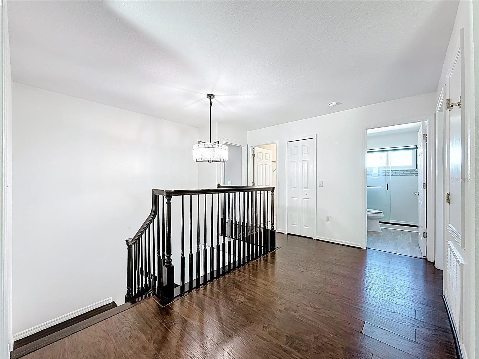 Image 29 of 100 For 380 Rosalind Lane