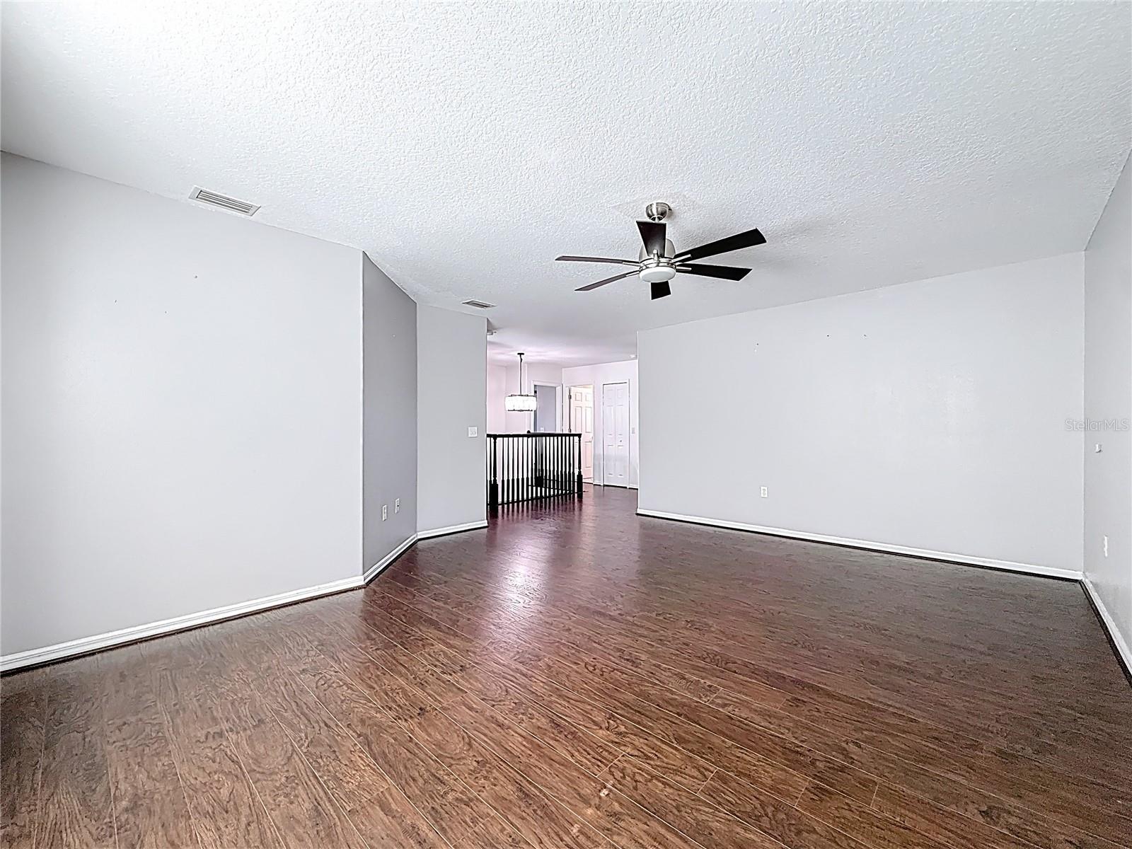 Image 34 of 100 For 380 Rosalind Lane