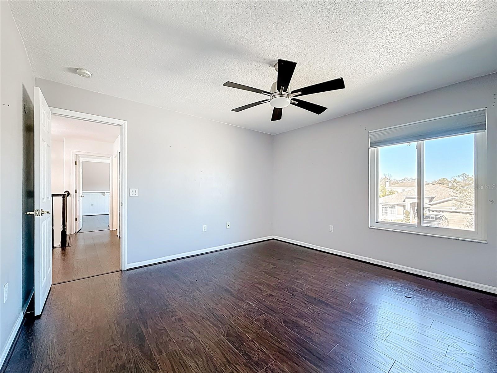 Image 43 of 100 For 380 Rosalind Lane