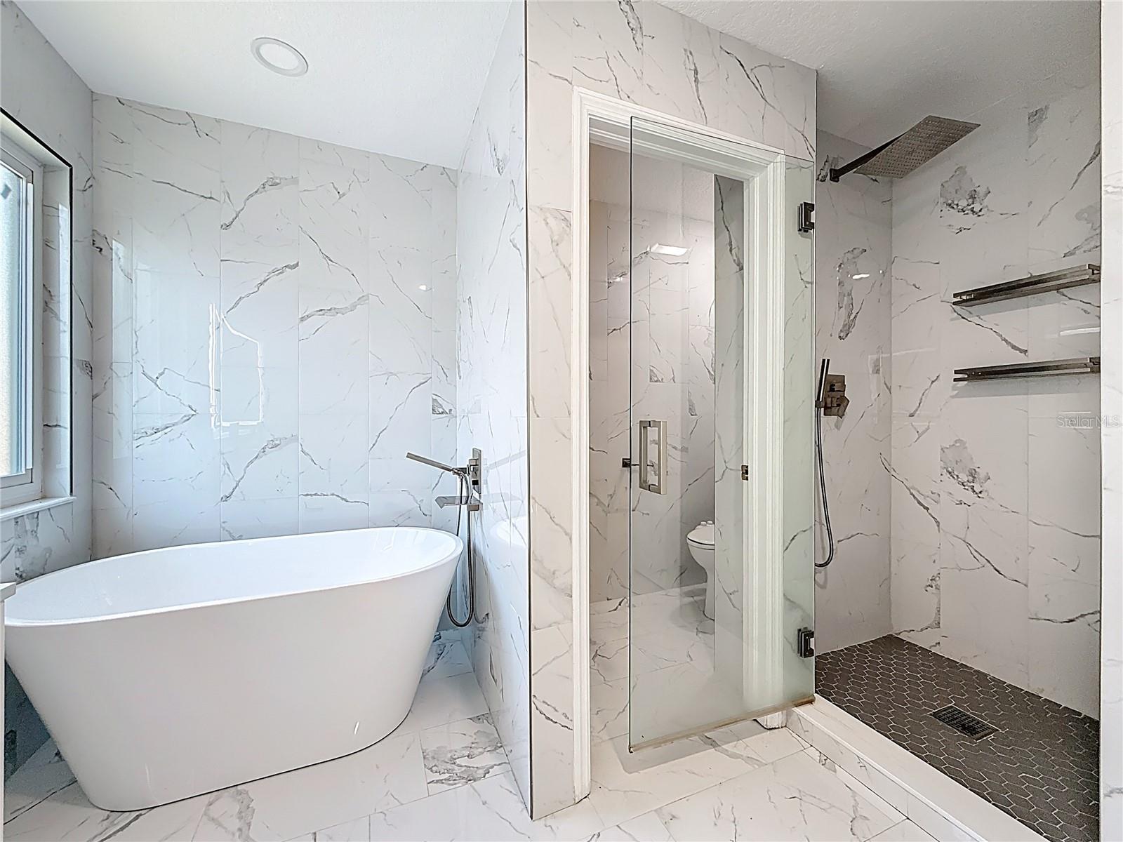 Image 57 of 100 For 380 Rosalind Lane