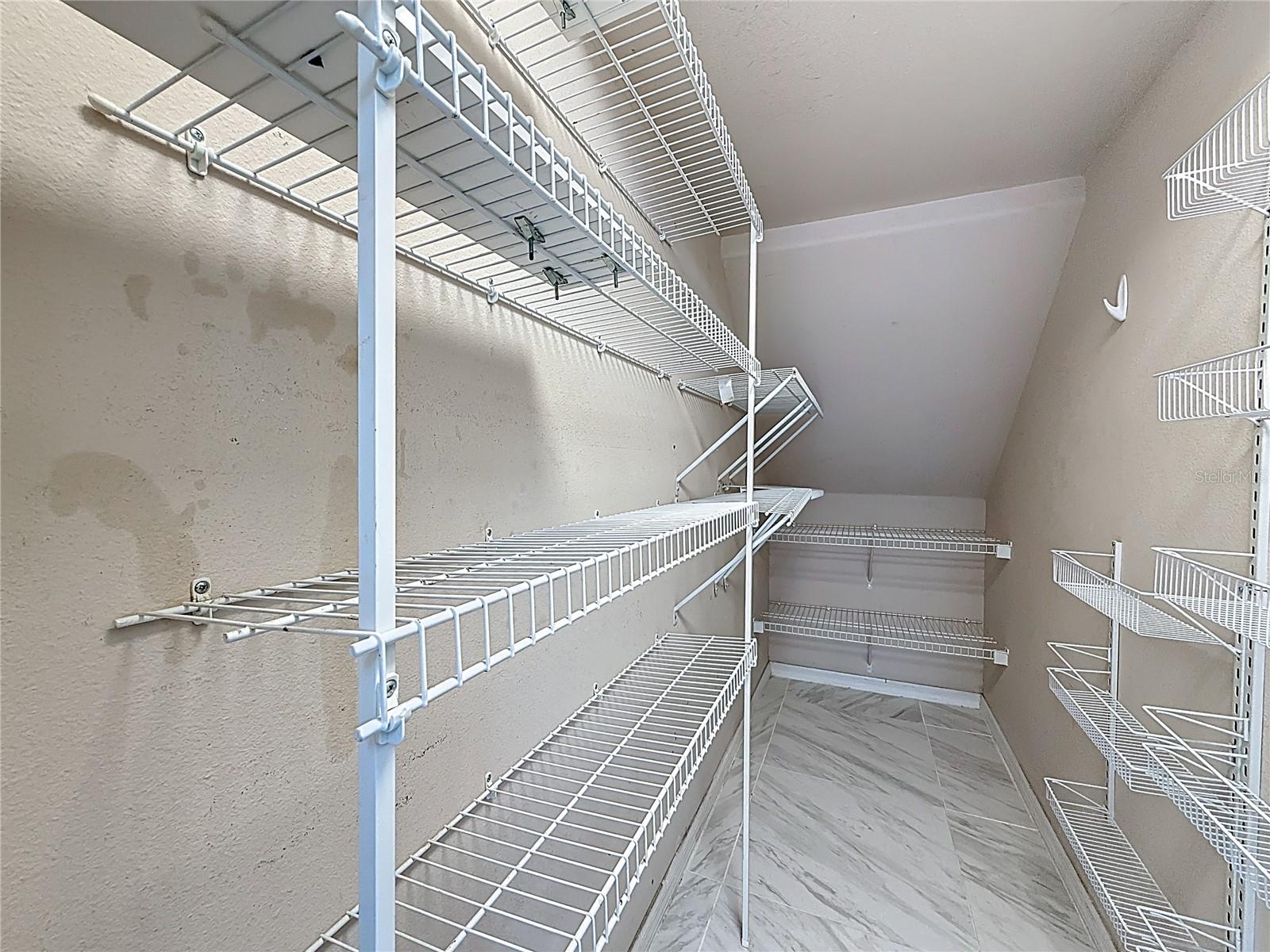 Image 63 of 100 For 380 Rosalind Lane