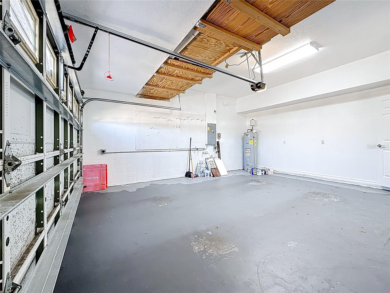 Image 69 of 100 For 380 Rosalind Lane