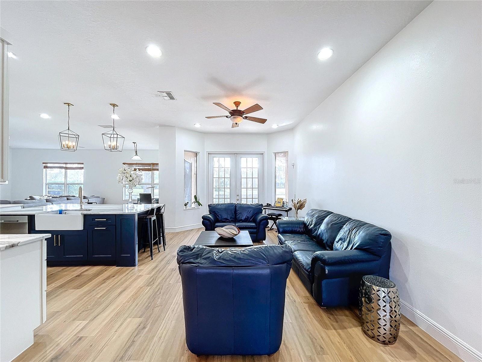 Image 16 of 86 For 26848 Shoregrass Drive