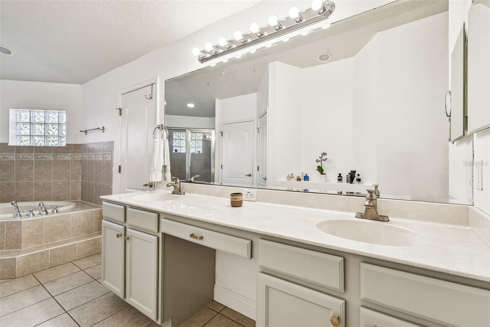 Image 42 of 86 For 26848 Shoregrass Drive