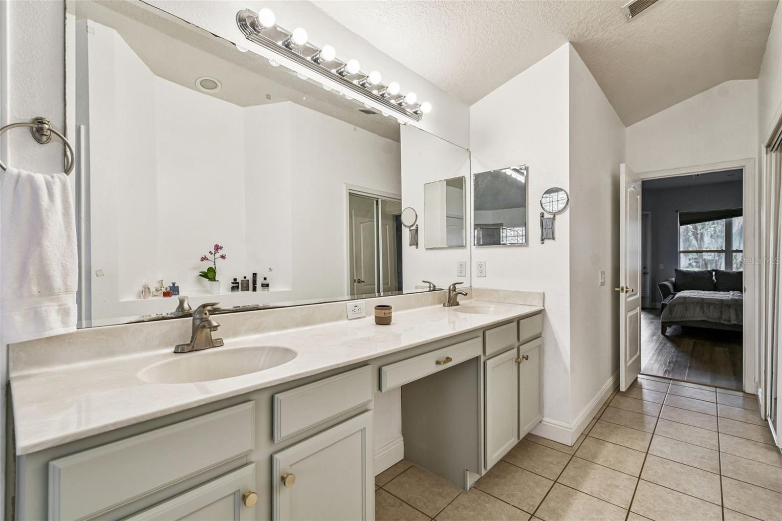 Image 43 of 86 For 26848 Shoregrass Drive