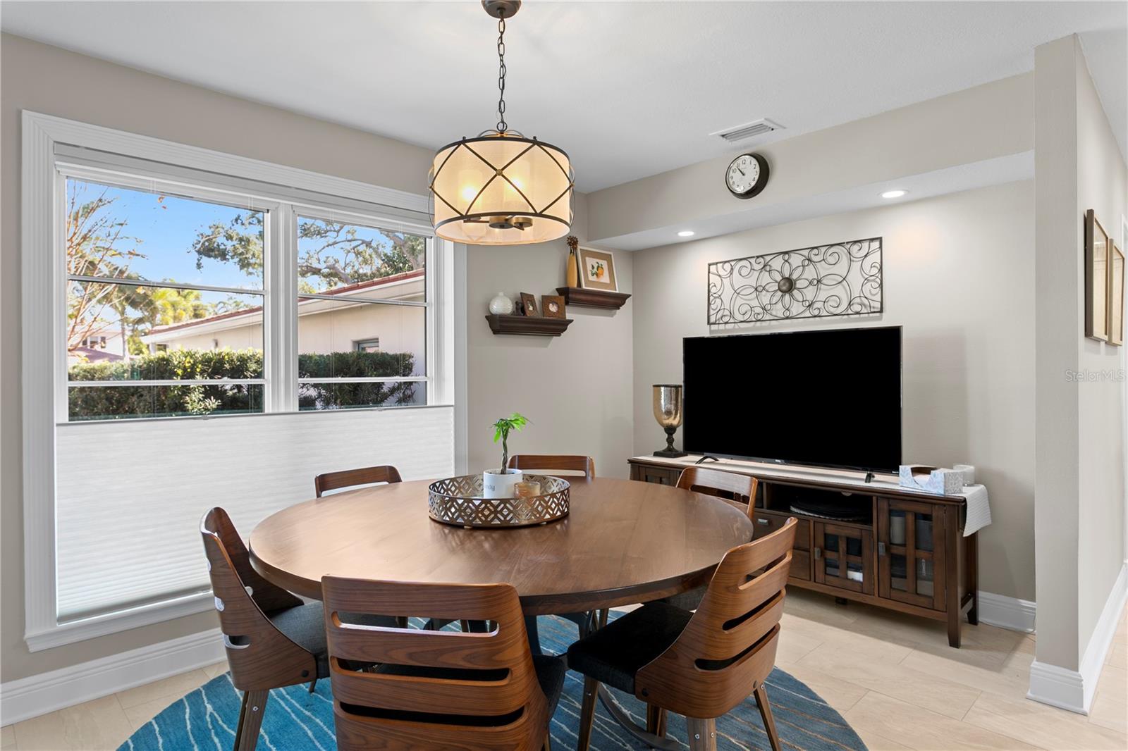 Image 21 of 79 For 1237 Brightwaters Boulevard Ne