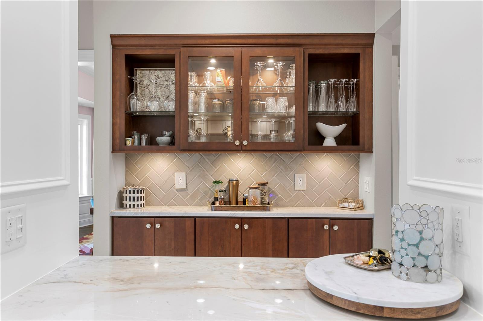 Image 22 of 79 For 1237 Brightwaters Boulevard Ne