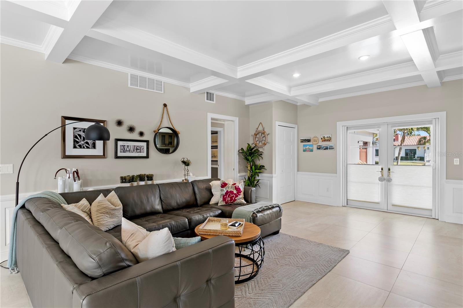 Image 39 of 79 For 1237 Brightwaters Boulevard Ne