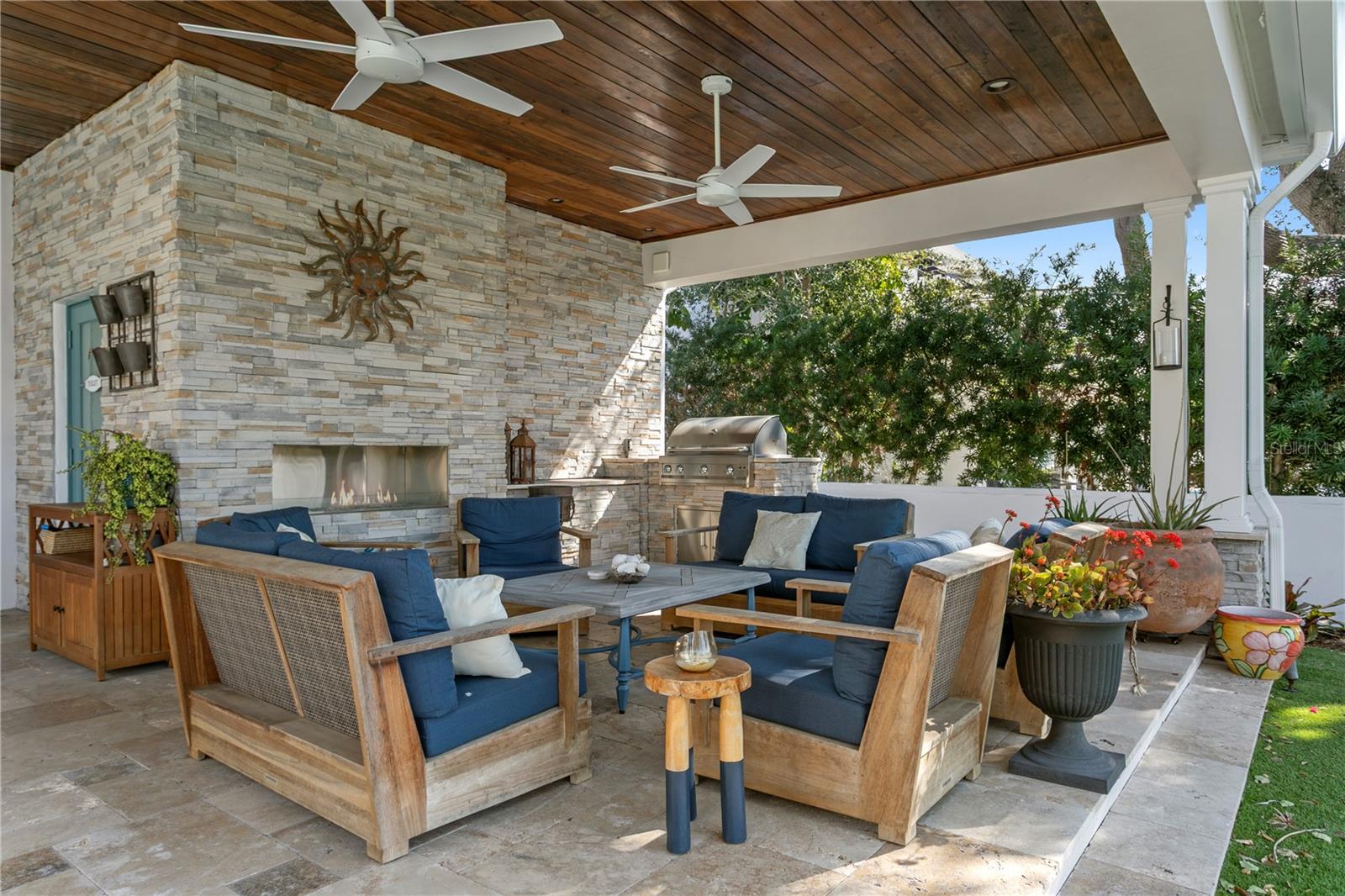 Image 4 of 79 For 1237 Brightwaters Boulevard Ne