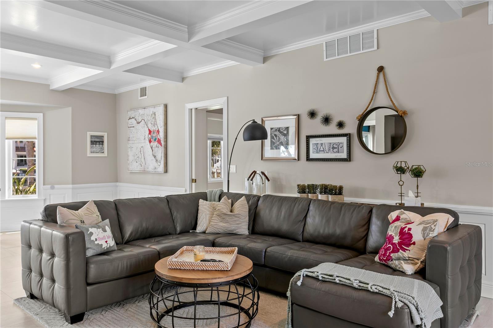 Image 40 of 79 For 1237 Brightwaters Boulevard Ne