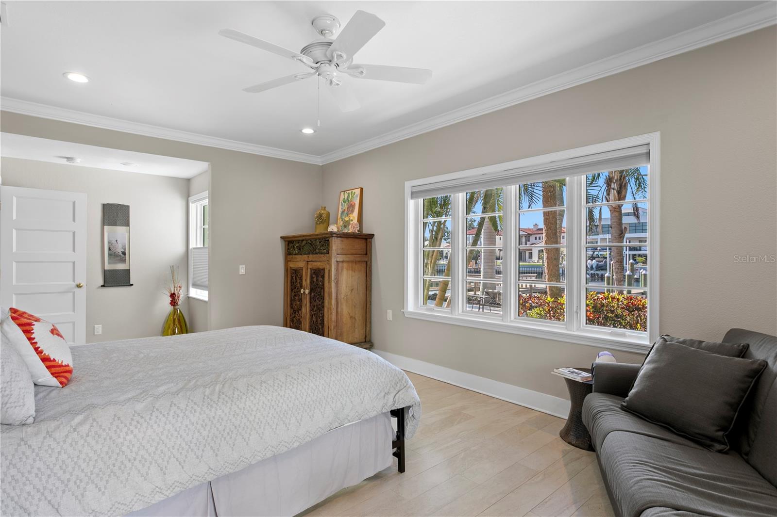 Image 46 of 79 For 1237 Brightwaters Boulevard Ne