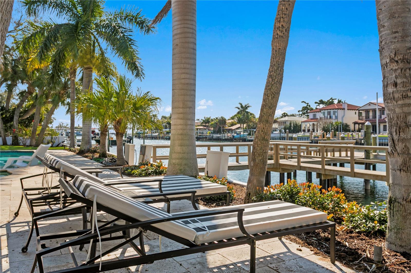 Image 5 of 79 For 1237 Brightwaters Boulevard Ne