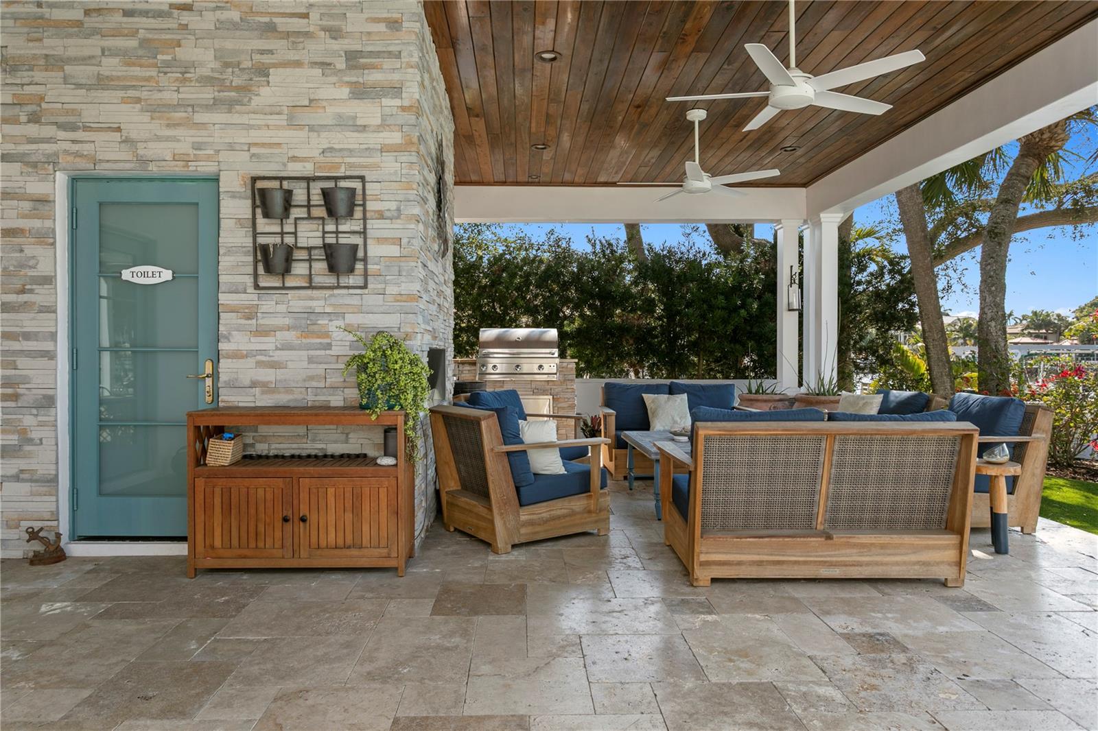 Image 62 of 79 For 1237 Brightwaters Boulevard Ne