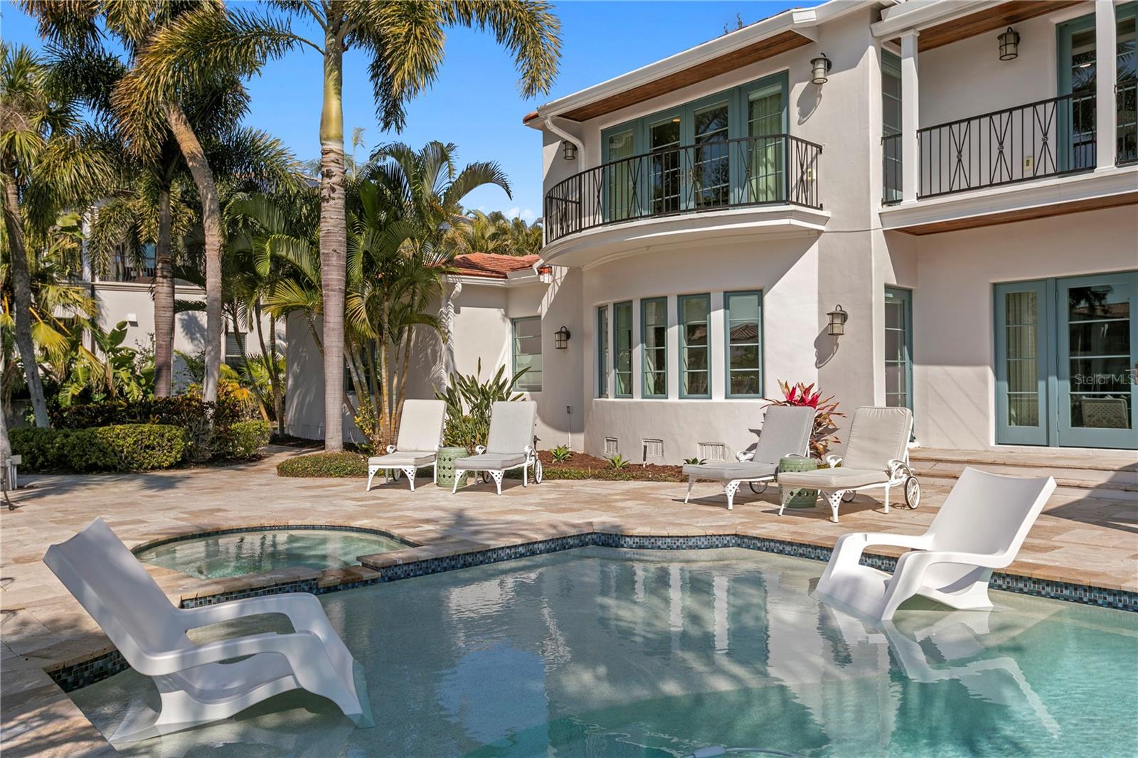 Image 7 of 79 For 1237 Brightwaters Boulevard Ne