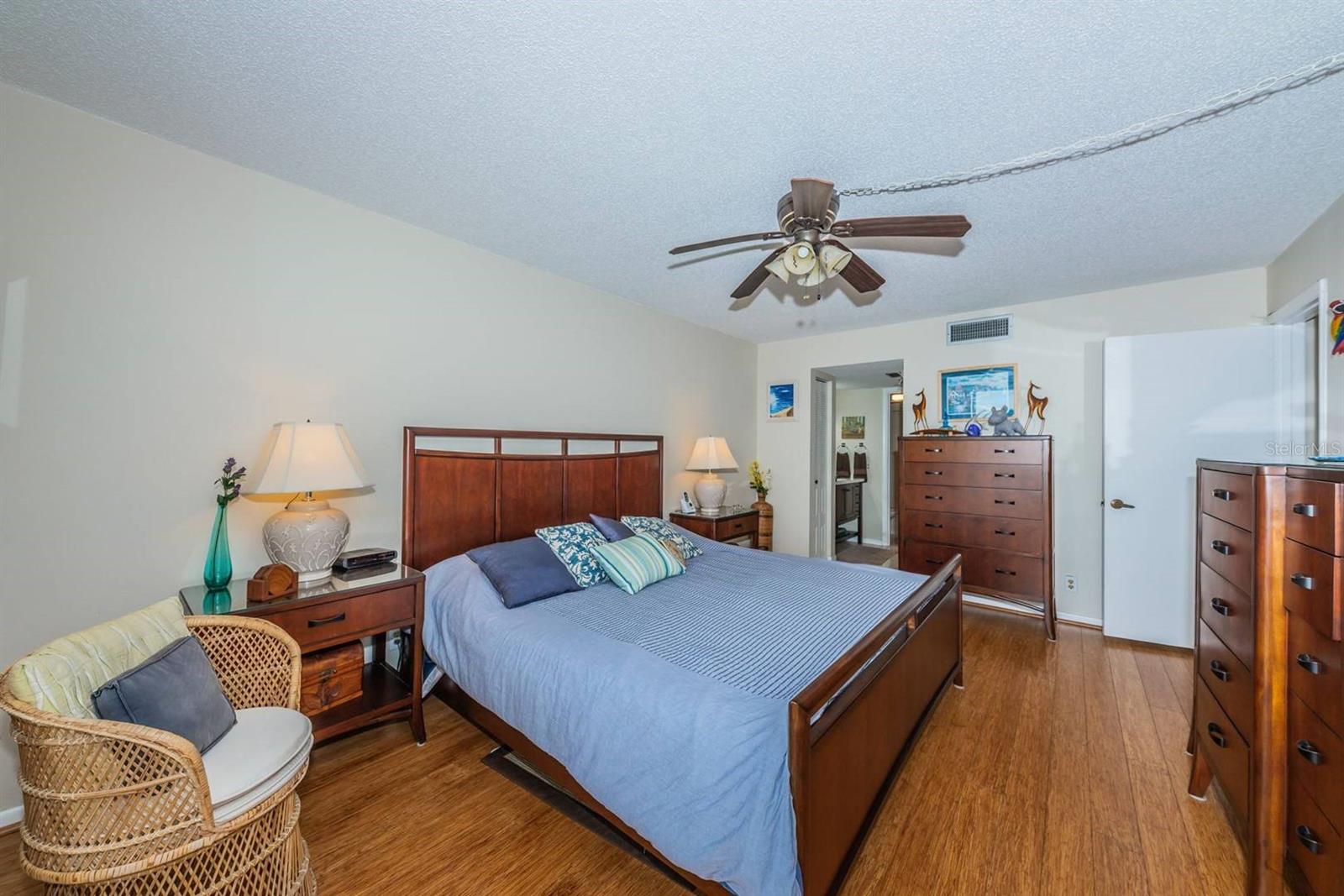 Image 12 of 18 For 6218 Palma Del Mar Boulevard S 401