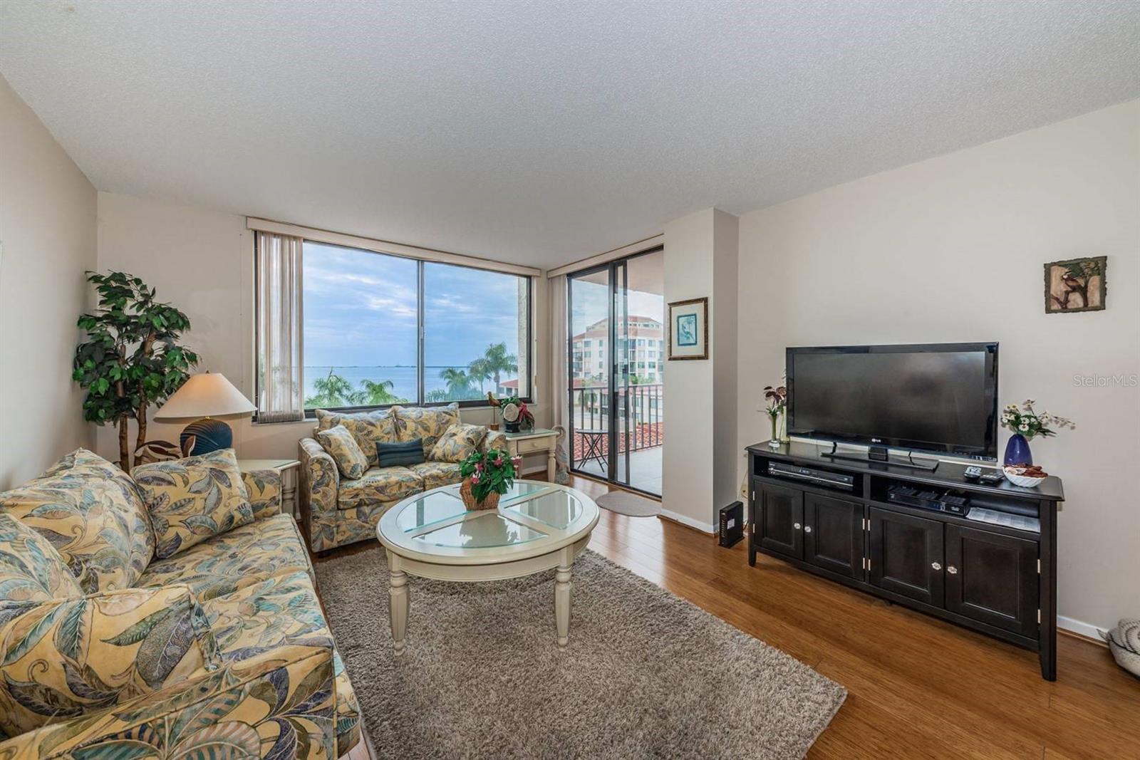 Image 7 of 18 For 6218 Palma Del Mar Boulevard S 401