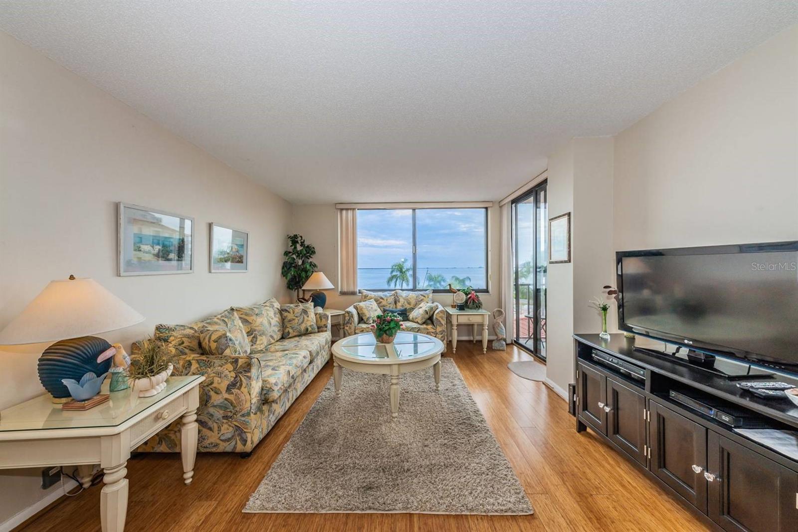 Image 8 of 18 For 6218 Palma Del Mar Boulevard S 401
