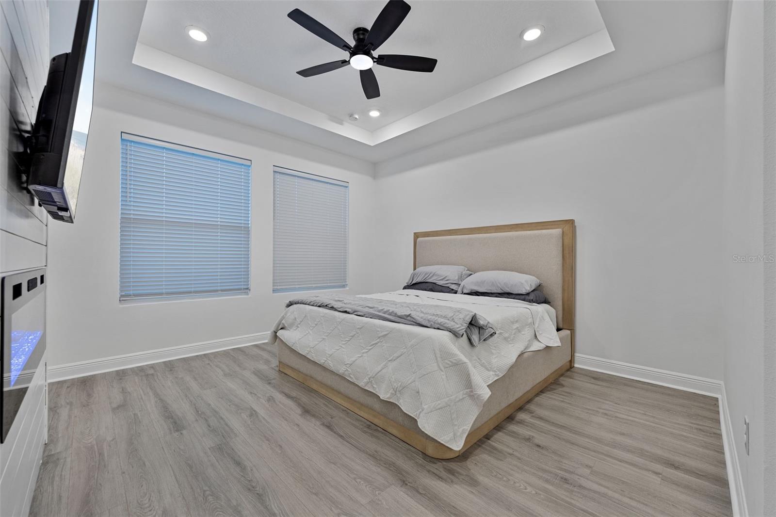 Image 22 of 49 For 5617 Del Coronado Drive