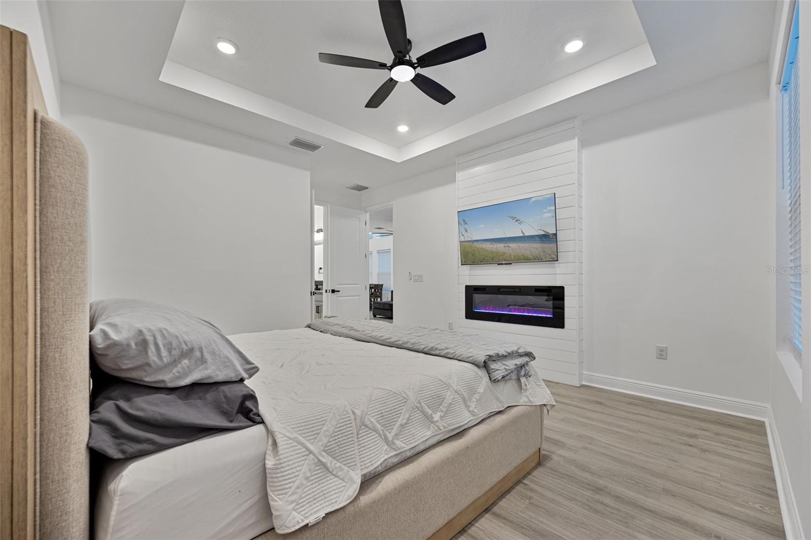 Image 23 of 49 For 5617 Del Coronado Drive