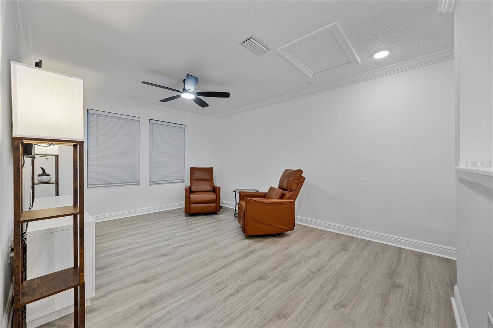 Image 36 of 49 For 5617 Del Coronado Drive