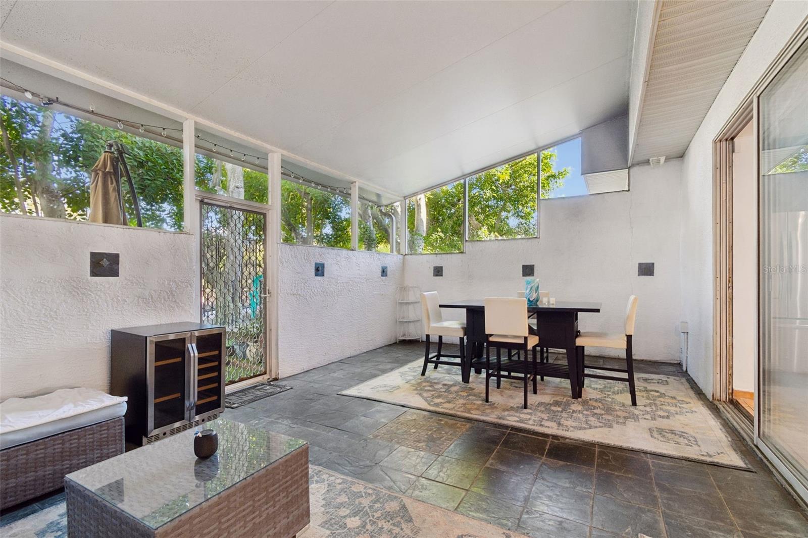 Image 17 of 62 For 2786 Countryside Boulevard 2